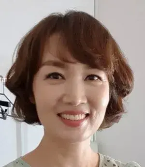 بیوگرافی Hee Jung Han