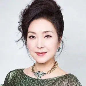 بیوگرافی Hwi Hyang Lee