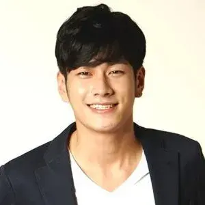 بیوگرافی Woo Jin Jin