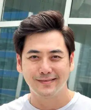 بیوگرافی Apinan Prasertwattanakul