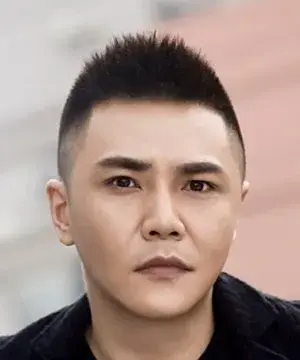 بیوگرافی Zhong Yi Leng