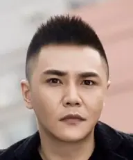 بیوگرافی Zhong Yi Leng