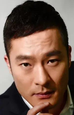 بیوگرافی Ji Ho Choi