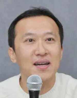 بیوگرافی Young Hoon Cha