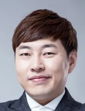 بیوگرافی Jin Ho Lee