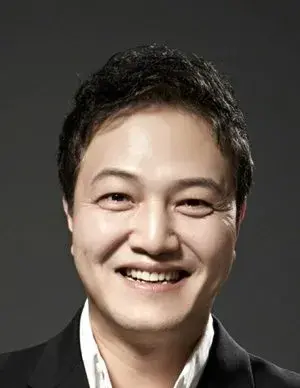 بیوگرافی Woong In Jung
