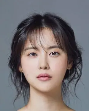بیوگرافی Yoon Ah Seo