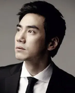 بیوگرافی Seung Hoon Baek