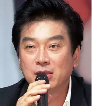 بیوگرافی Hyung Il Kim