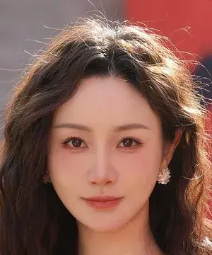 بیوگرافی Xi Er Mo