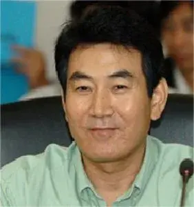 بیوگرافی In Taek Jun
