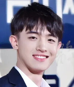 بیوگرافی Zi Cheng Ye
