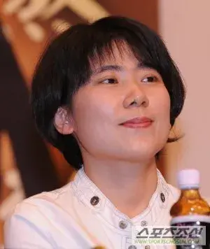 بیوگرافی Eun Kyung Yoon