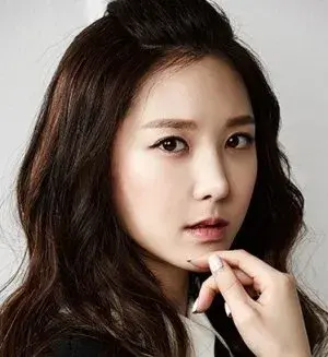 بیوگرافی Yoo Na Lee