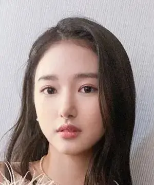 بیوگرافی Xin Wei Chen