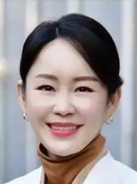 بیوگرافی Soo Ryun Lee