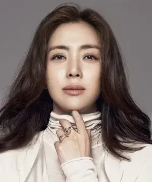 بیوگرافی Yoon Ah Song