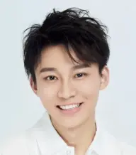 بیوگرافی Yi Tong Liu