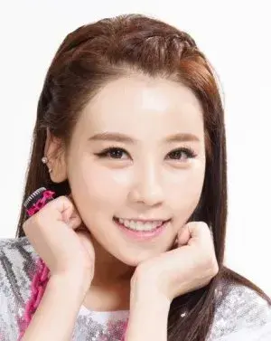 بیوگرافی Woo Rin Kim