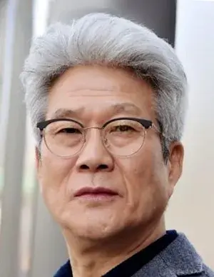 بیوگرافی Do Kyung Lee
