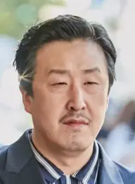 بیوگرافی Bong Shik Hyun