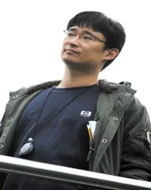بیوگرافی Seok Hoon Lee