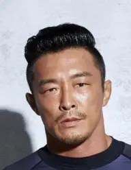 بیوگرافی Yoshihiro Akiyama