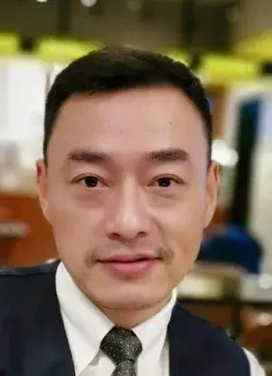 بیوگرافی Yi Bo Wei