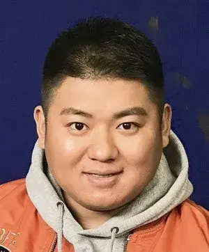 بیوگرافی Yun Ao Li