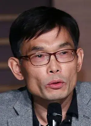 بیوگرافی Dae Young Lee