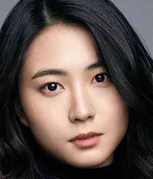 بیوگرافی Ye Jin Jung