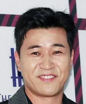 بیوگرافی Jong Min Kim