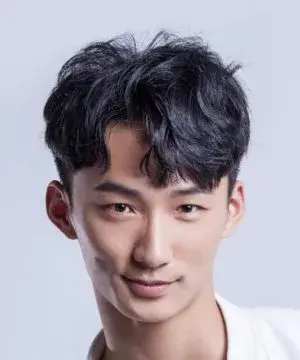 بیوگرافی Zhang Yi Duo