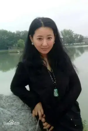 بیوگرافی Lu Jin Li