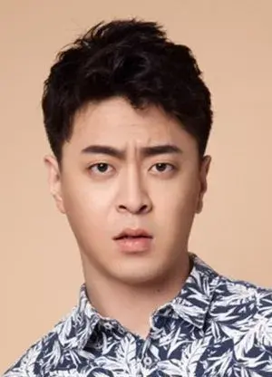 بیوگرافی Dong Qi Yang