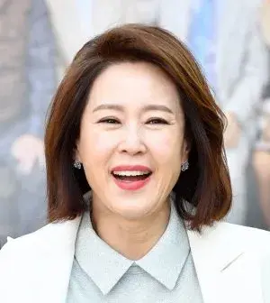 بیوگرافی Hwa Yun Cha