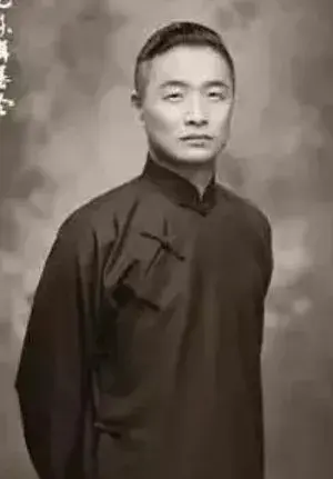 بیوگرافی Jun Yi