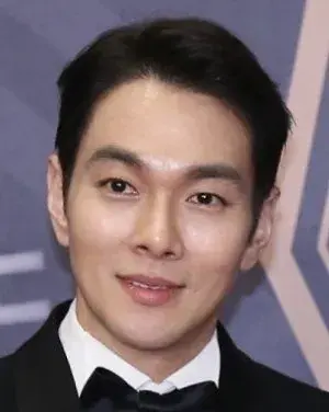 بیوگرافی Kyu Han Lee