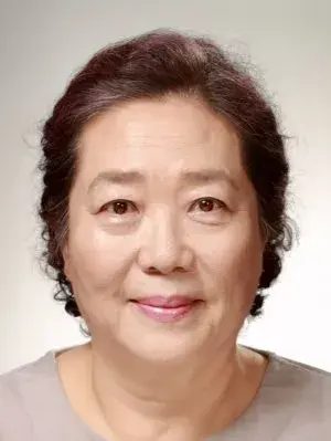 بیوگرافی Hee Kyung Yang