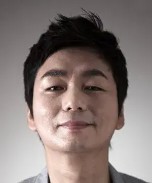 بیوگرافی Chul Min Lee