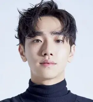 بیوگرافی Yoon Su Nam