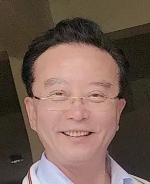 بیوگرافی Yi Dong Zheng