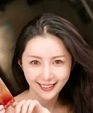 بیوگرافی Shang Qi