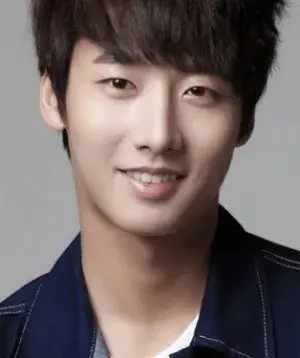 بیوگرافی Chang Yeob Choi