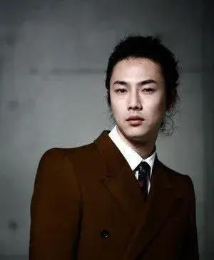 بیوگرافی Cheon Seok Jeong
