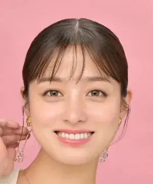 بیوگرافی Kanna Hashimoto