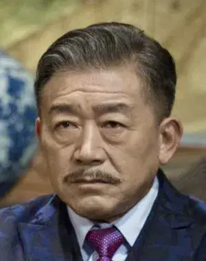 بیوگرافی Xue Hai Ren