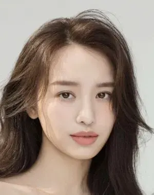 بیوگرافی Qiu Yun Luo