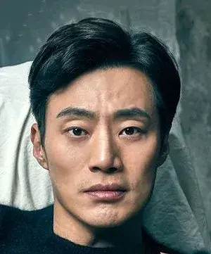 بیوگرافی Hee Joon Lee