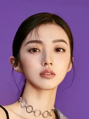 بیوگرافی Yi Huang